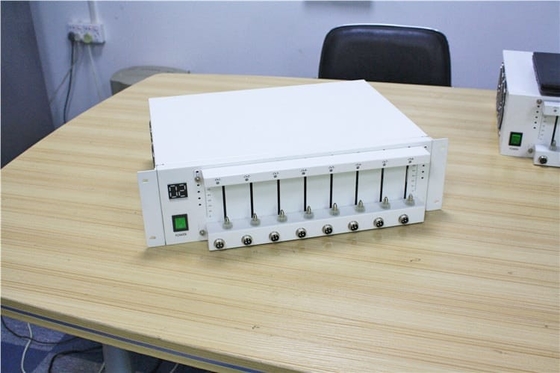 32650 máquina de formación y de clasificación de la célula cilíndrica del probador 18650 de la capacidad de la batería de prueba