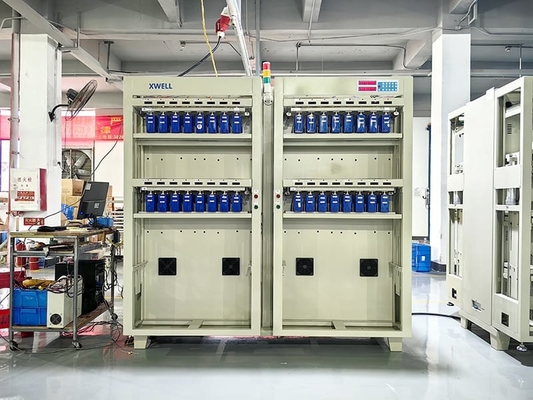 Máquina de clasificación de células prismáticas de 100A 64 canales Equipo de prueba de descarga del paquete de baterías