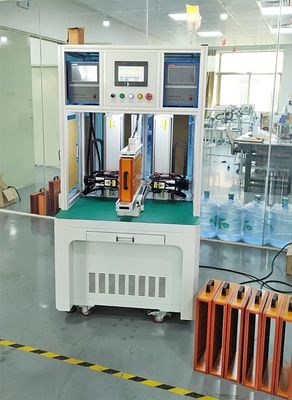 Buen precio Máquina automática de la soldadura por puntos del CNC para 18650/26650/32650 batería cilíndrica en línea