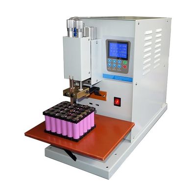 Buen precio Soldador de escritorio de la batería de litio, soldador neumático 10KW del punto de la célula en línea